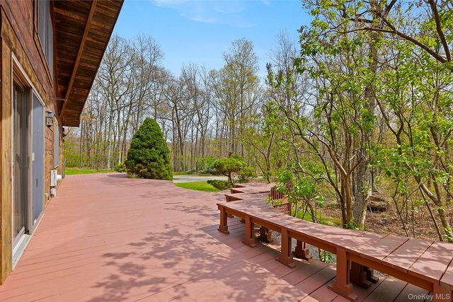 117 S Quaker Hill Road, Pawling, NY 12564