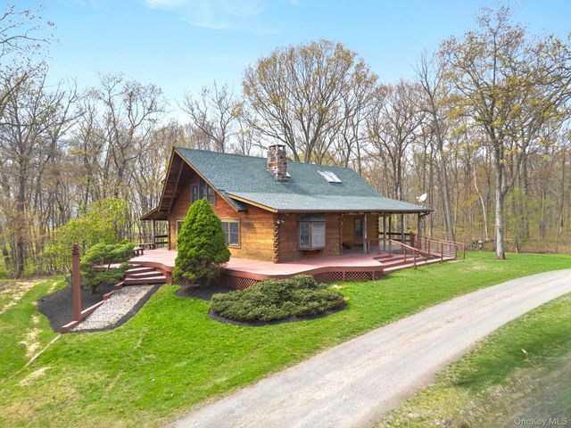 117 S Quaker Hill Road, Pawling, NY 12564
