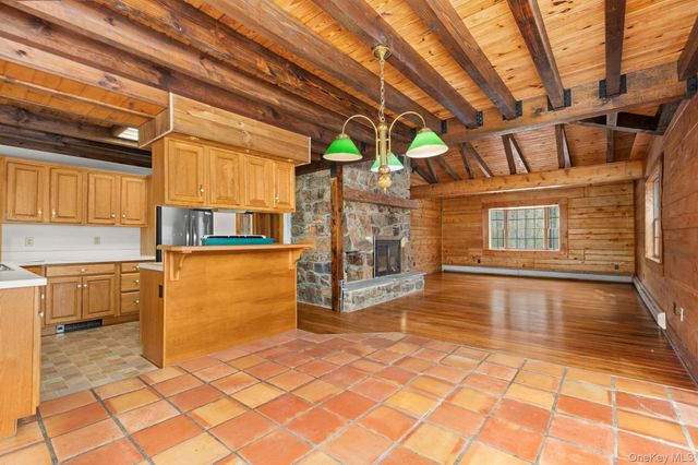 117 S Quaker Hill Road, Pawling, NY 12564
