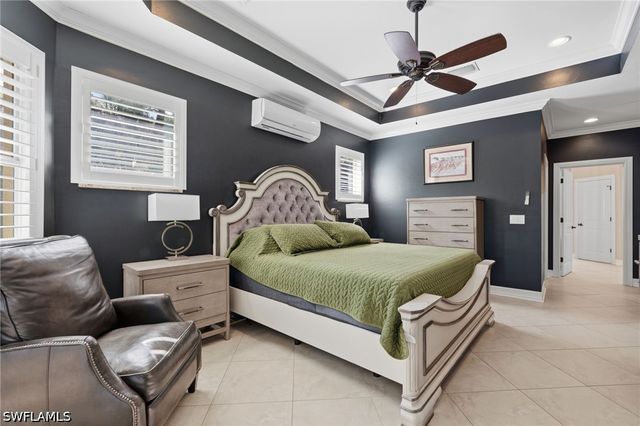 445 12th AVE NW, Naples, FL 34120