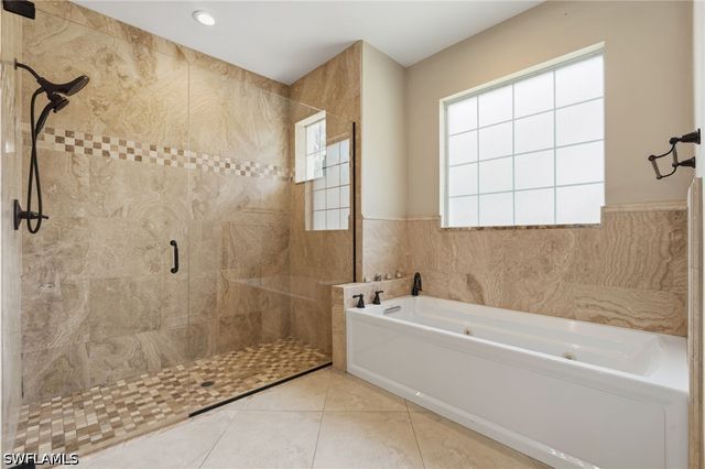 445 12th AVE NW, Naples, FL 34120