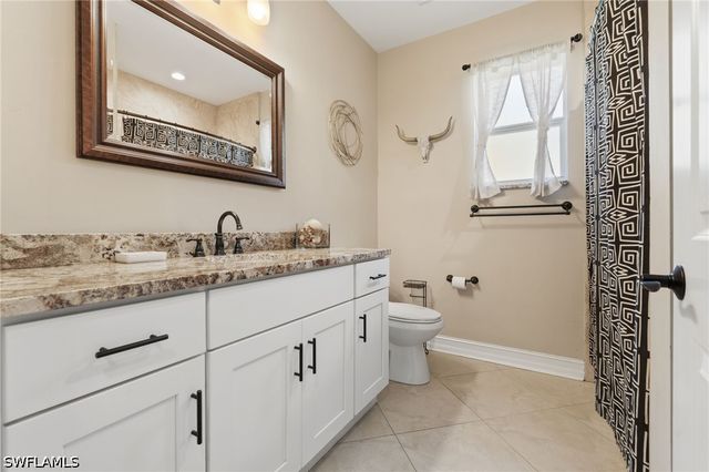 445 12th AVE NW, Naples, FL 34120
