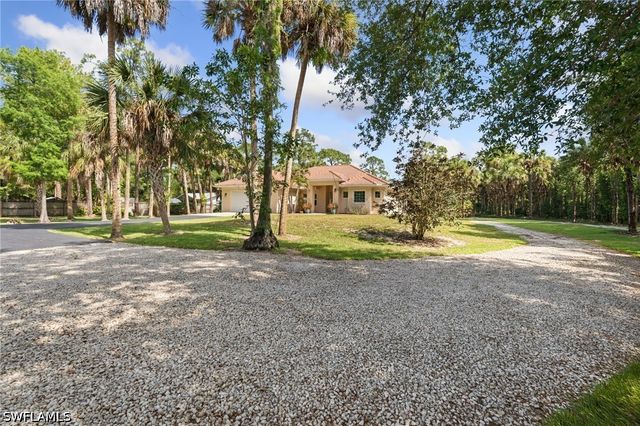 445 12th AVE NW, Naples, FL 34120