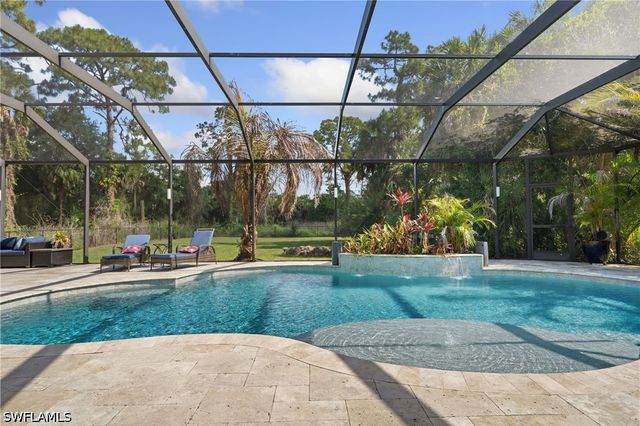 445 12th AVE NW, Naples, FL 34120
