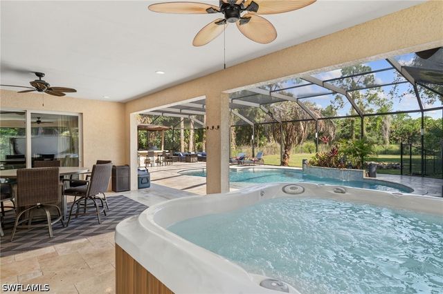445 12th AVE NW, Naples, FL 34120