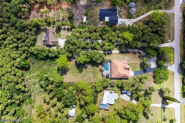 445 12th AVE NW, Naples, FL 34120