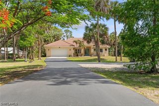 445 12th AVE NW, Naples, FL 34120