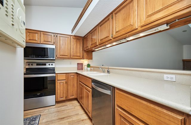 2360 NW 150th Street, Clive, IA 50325