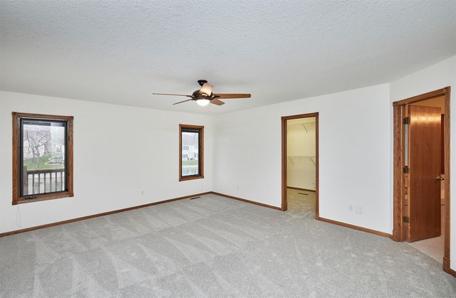 2360 NW 150th Street, Clive, IA 50325