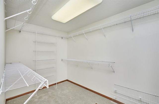 2360 NW 150th Street, Clive, IA 50325