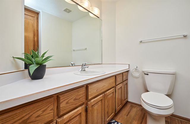 2360 NW 150th Street, Clive, IA 50325