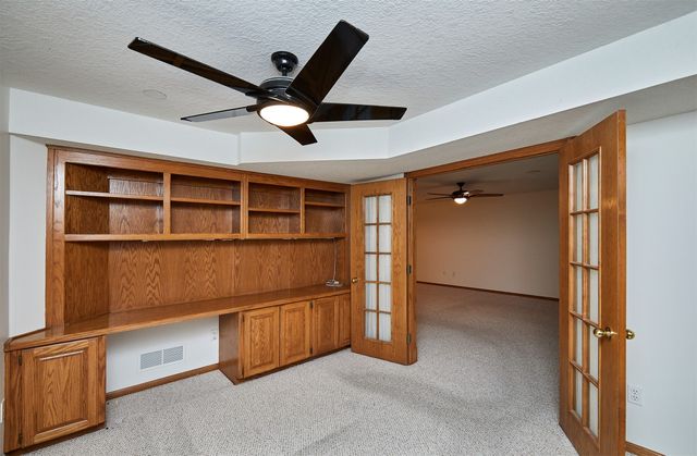 2360 NW 150th Street, Clive, IA 50325