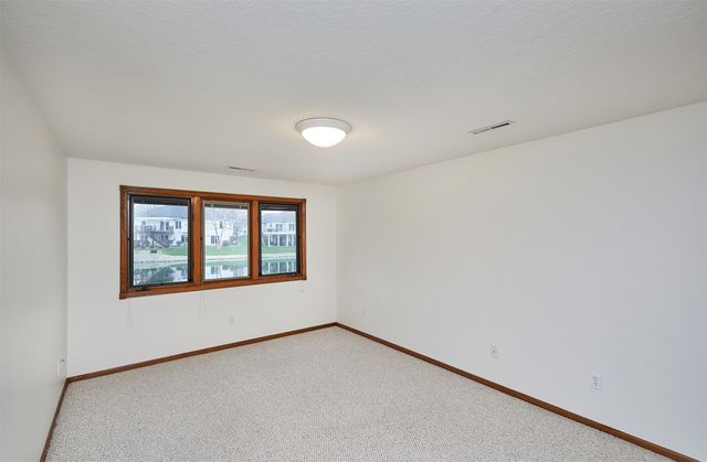 2360 NW 150th Street, Clive, IA 50325