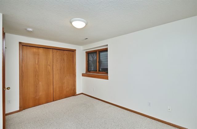 2360 NW 150th Street, Clive, IA 50325