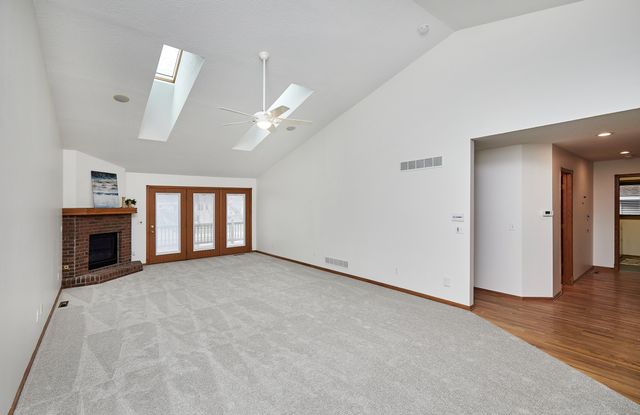 2360 NW 150th Street, Clive, IA 50325