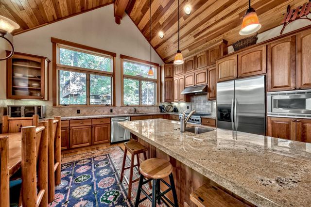 12712 Zurich Place, Truckee, CA 96161