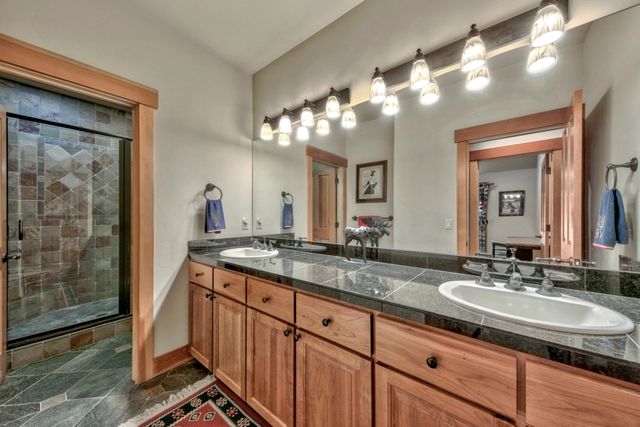 12712 Zurich Place, Truckee, CA 96161