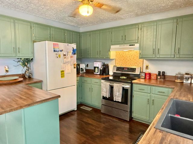 230 W Francis Spring Road, Whitwell, TN 37397