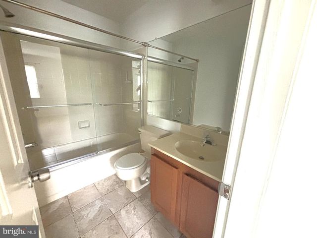 6761 JENNY LEIGH CT, Centreville, VA 20121