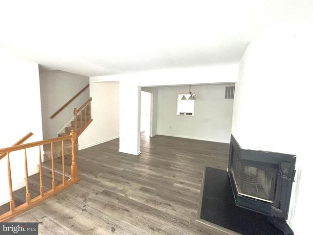 6761 JENNY LEIGH CT, Centreville, VA 20121