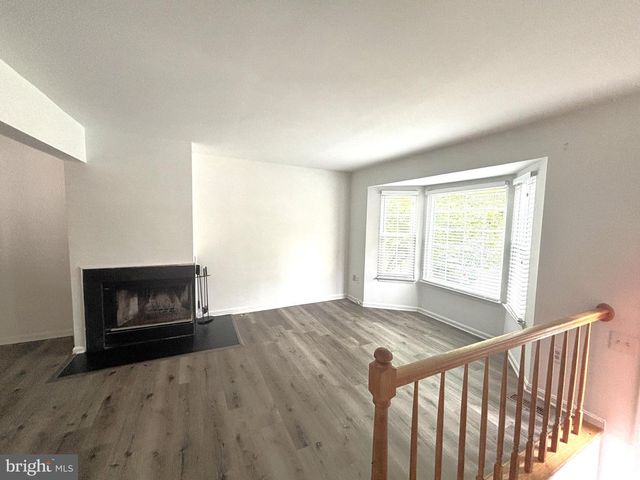 6761 JENNY LEIGH CT, Centreville, VA 20121