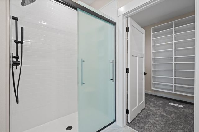 1019 NE 2nd Avenue, Waverly, IA 50677