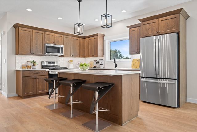 1019 NE 2nd Avenue, Waverly, IA 50677