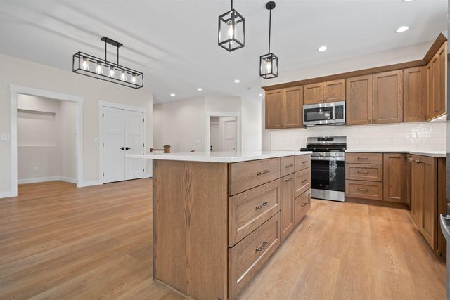 1019 NE 2nd Avenue, Waverly, IA 50677