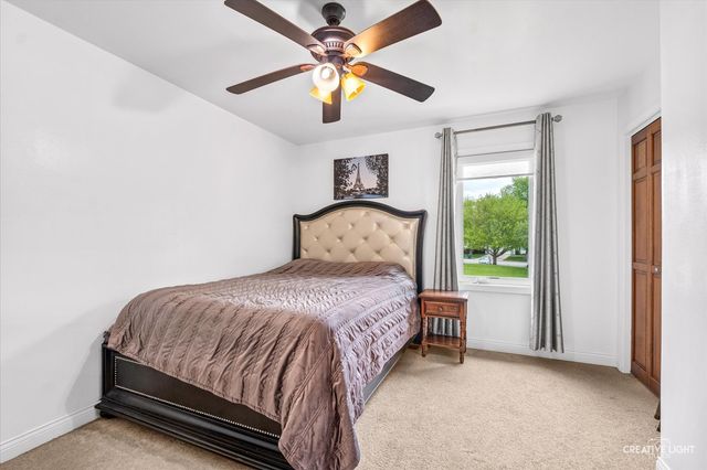 45 Briargate Circle, Sugar Grove, IL 60554
