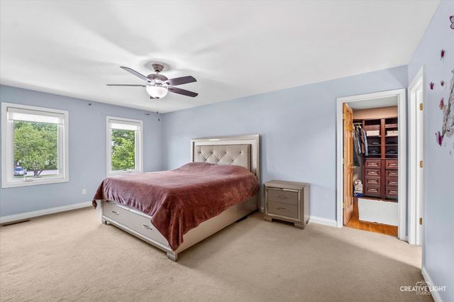 45 Briargate Circle, Sugar Grove, IL 60554