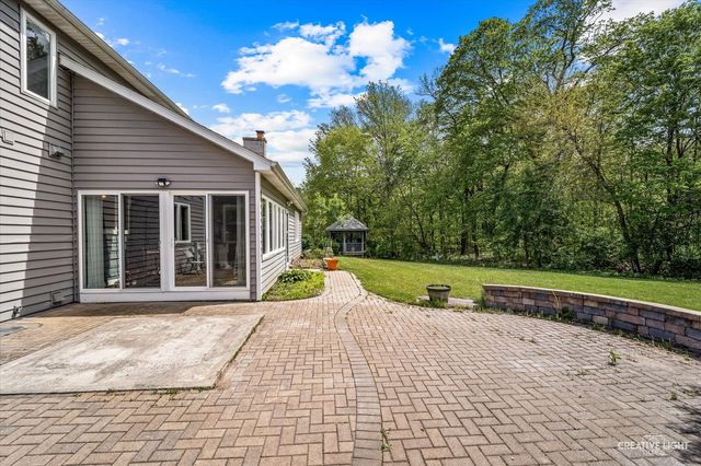 45 Briargate Circle, Sugar Grove, IL 60554