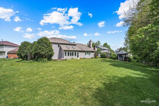 45 Briargate Circle, Sugar Grove, IL 60554