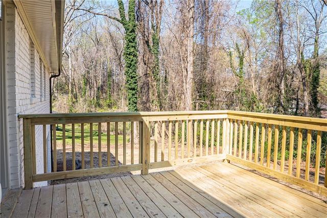 311 Lynnwood Drive, Woodstock, GA 30188