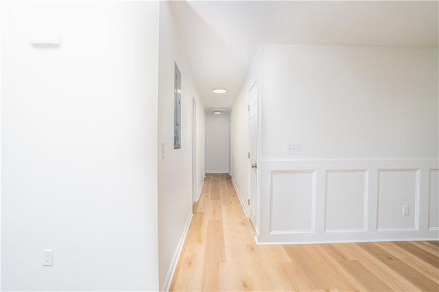 311 Lynnwood Drive, Woodstock, GA 30188