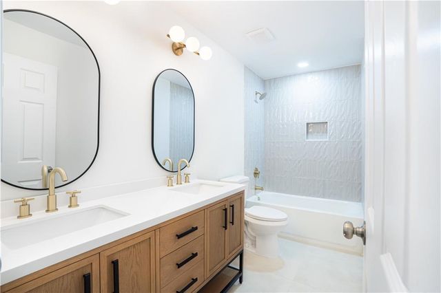 311 Lynnwood Drive, Woodstock, GA 30188