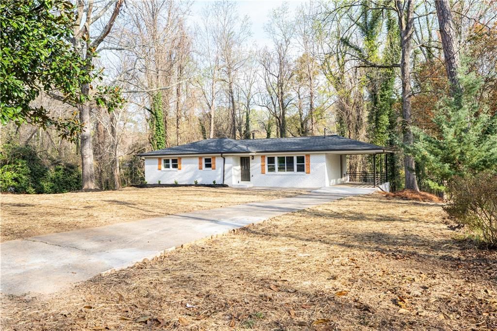 311 Lynnwood Drive, Woodstock, GA 30188