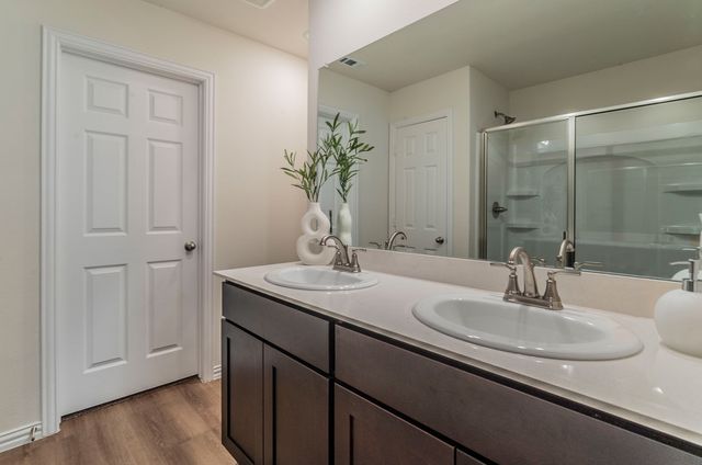 440 Rose Avenue, Cleburne, TX 76033