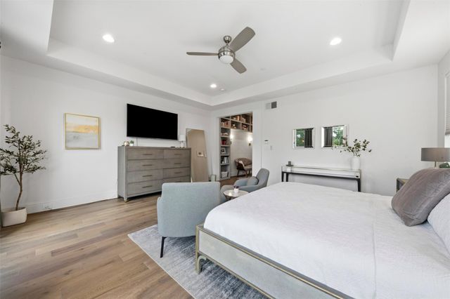 1908 W 25th Street, Houston, TX 77008