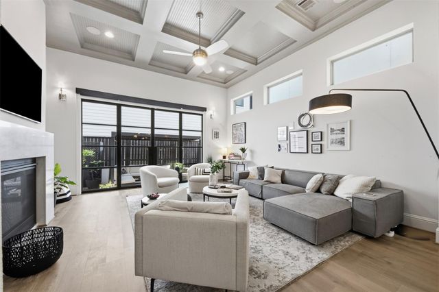 1908 W 25th Street, Houston, TX 77008