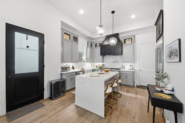 1908 W 25th Street, Houston, TX 77008