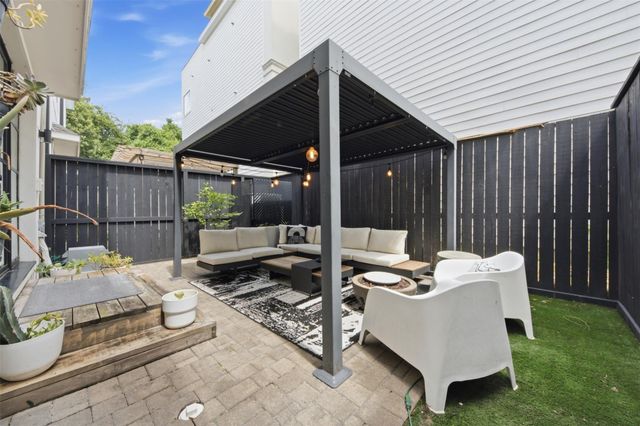 1908 W 25th Street, Houston, TX 77008