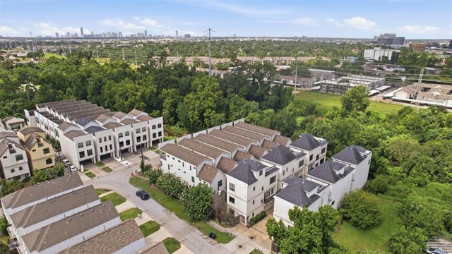 1908 W 25th Street, Houston, TX 77008