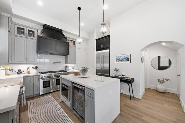 1908 W 25th Street, Houston, TX 77008