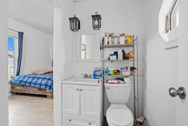 3322 C Avenue NE, Cedar Rapids, IA 52402