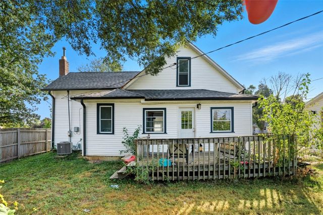 3322 C Avenue NE, Cedar Rapids, IA 52402