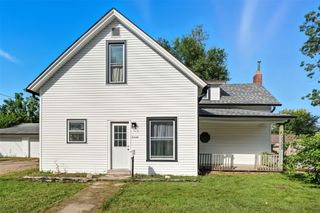 3322 C Avenue NE, Cedar Rapids, IA 52402