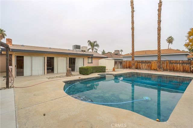 2416 Bladen, Bakersfield, CA 93309