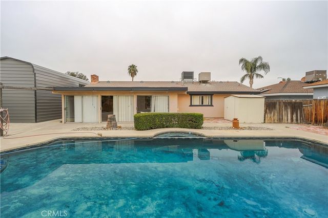 2416 Bladen, Bakersfield, CA 93309