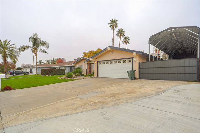 2416 Bladen, Bakersfield, CA 93309