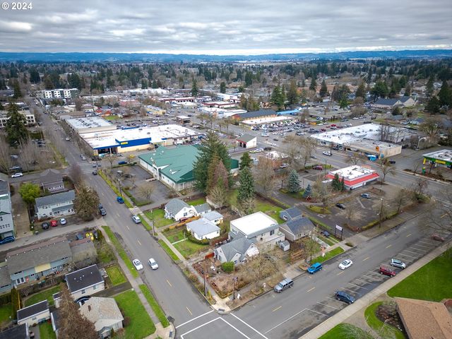 844 Se CEDAR St, Hillsboro, OR 97123